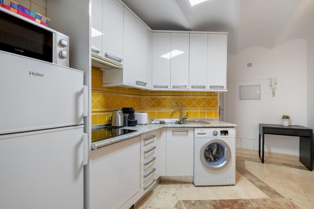 2 Bedroom 1 Bathroom Furnished - Sol - Cozy Vintage - Mintystay Madrid Exteriér fotografie