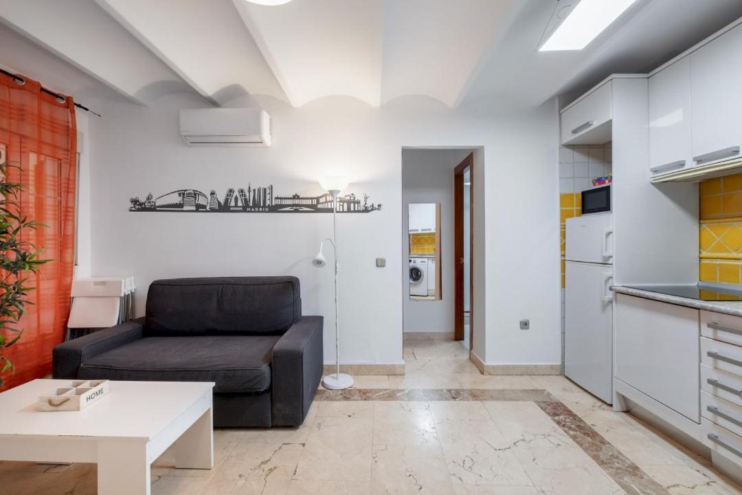 2 Bedroom 1 Bathroom Furnished - Sol - Cozy Vintage - Mintystay Madrid Exteriér fotografie