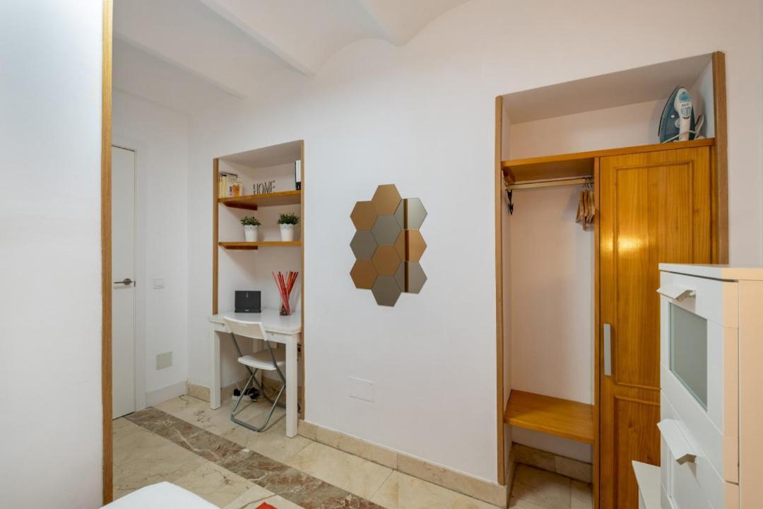 2 Bedroom 1 Bathroom Furnished - Sol - Cozy Vintage - Mintystay Madrid Exteriér fotografie